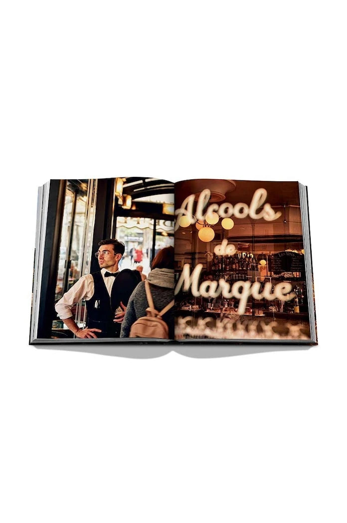 Assouline Paris Chic by Oliver Pilcher, English