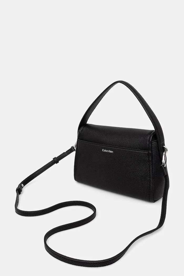 Calvin Klein kadın suni deri çapraz çanta