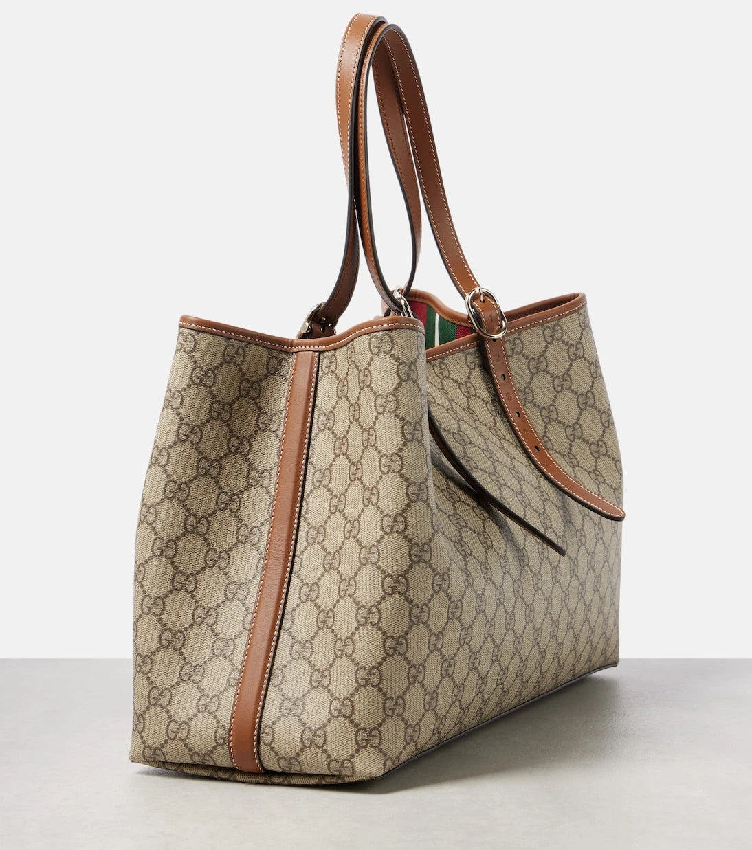 Gucci - حقيبة يد كبيرة بشعار GG