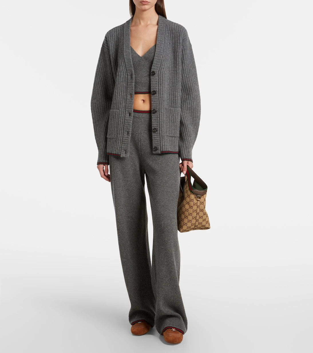 Gucci - حذاء سنيكرز Gucci Shift مزين بالجلد السويدي