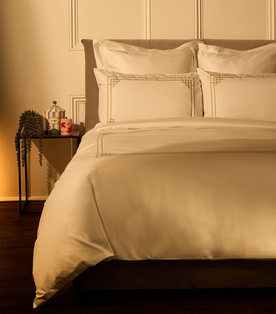 Hendon Super King Duvet Cover Set (260cm x 220cm)