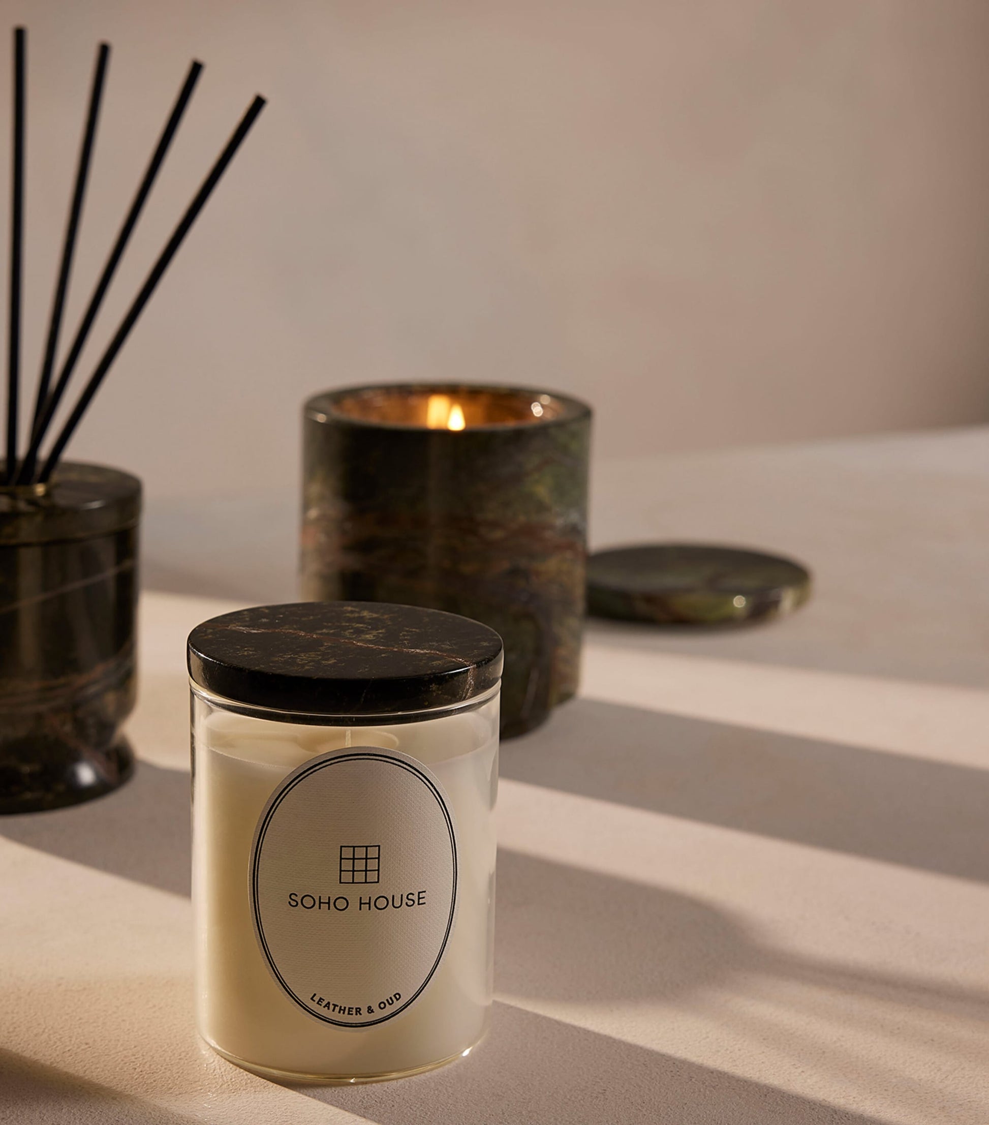 Leather & Oud Candle (250g)