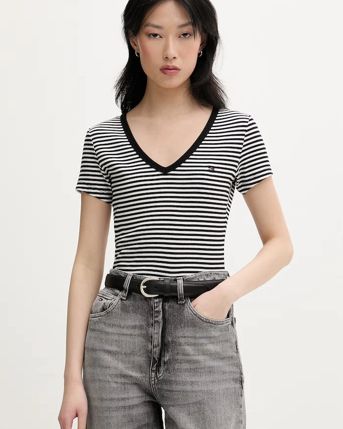 Tommy Jeans kadın pamuklu elastan tişört