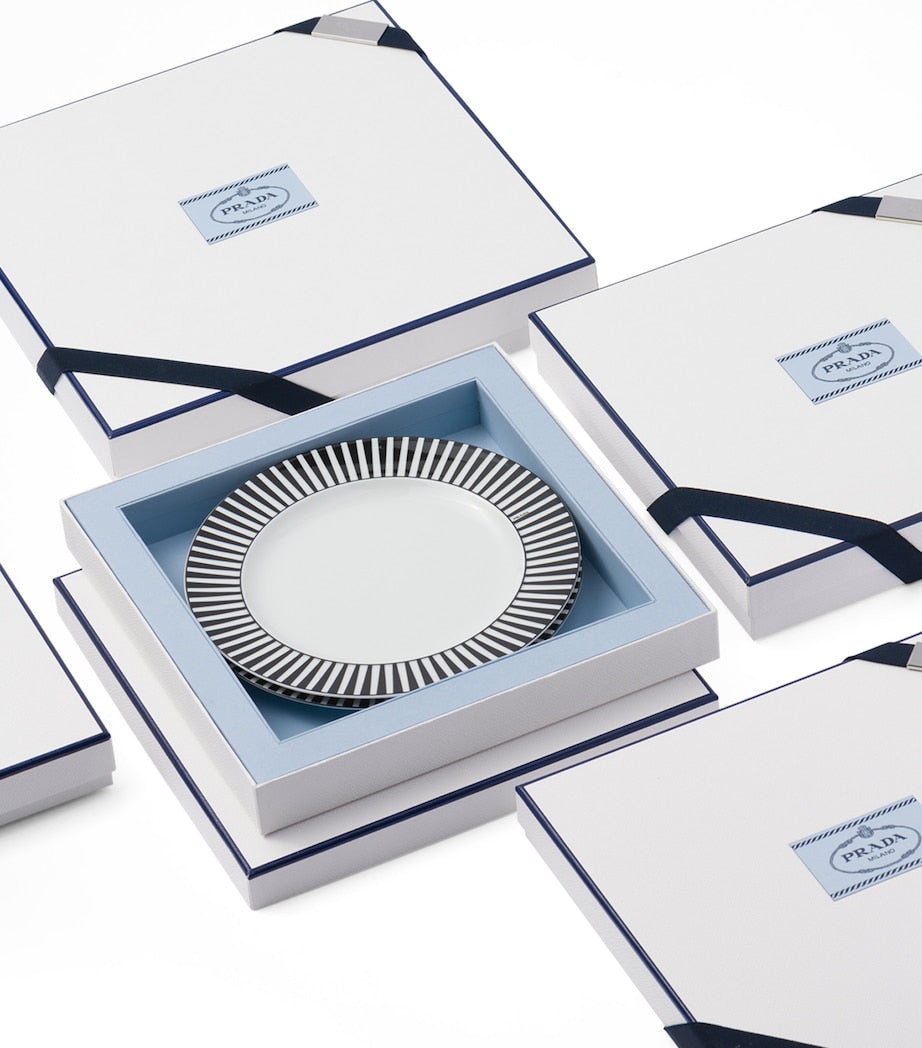 Set of 2 Stripes Dessert Plates (22cm)