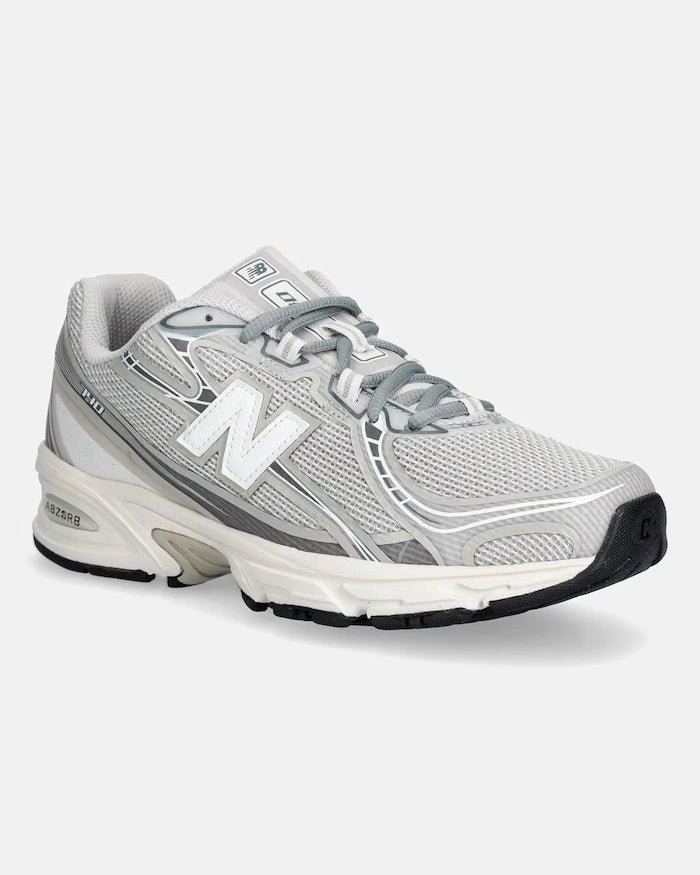 New Balance 740 spor ayakkabı
