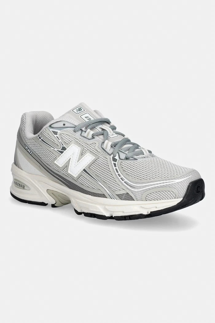New Balance 740 маратонки