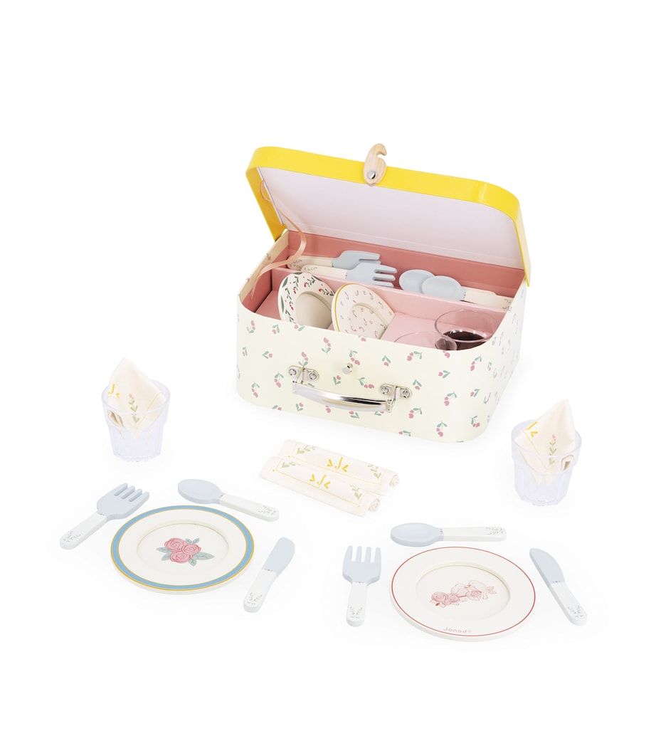 Grandma’s Tea Set Case