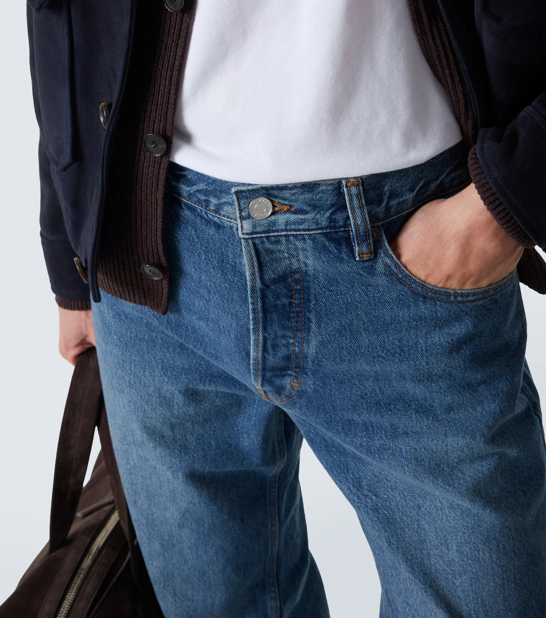 Frame - Relaxed distressed straight jeans