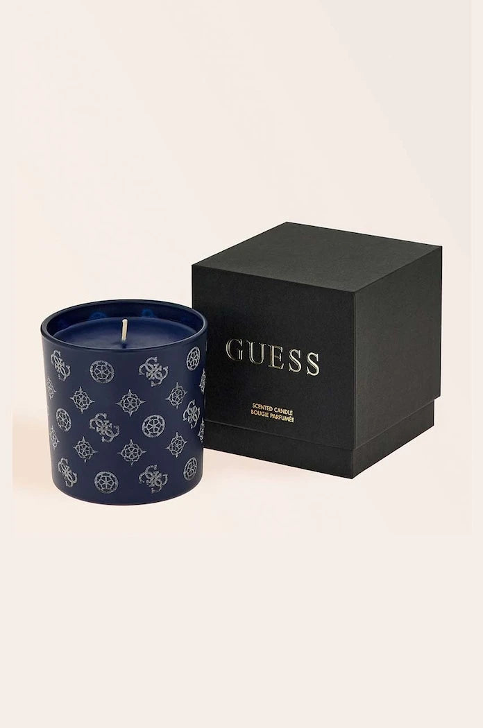 Ароматизирана свещ Guess