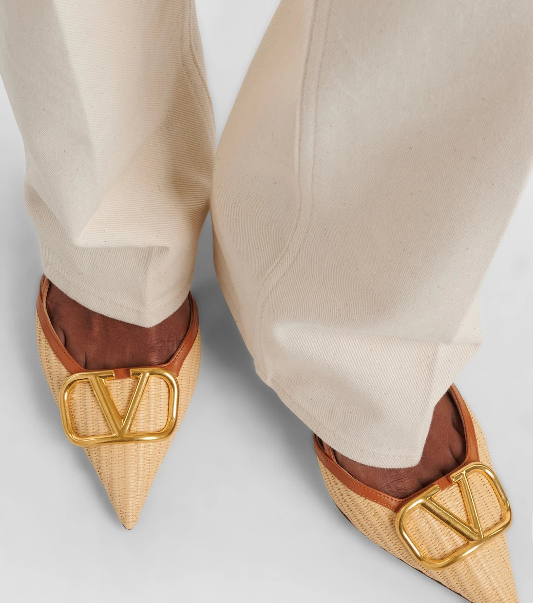 Valentino Garavani - VLogo leather-trimmed slingback pumps