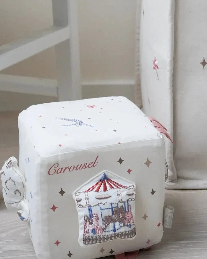 Cam Cam Copenhagen Pamuktan Çocuk Aktivite Oyuncağı Carousel