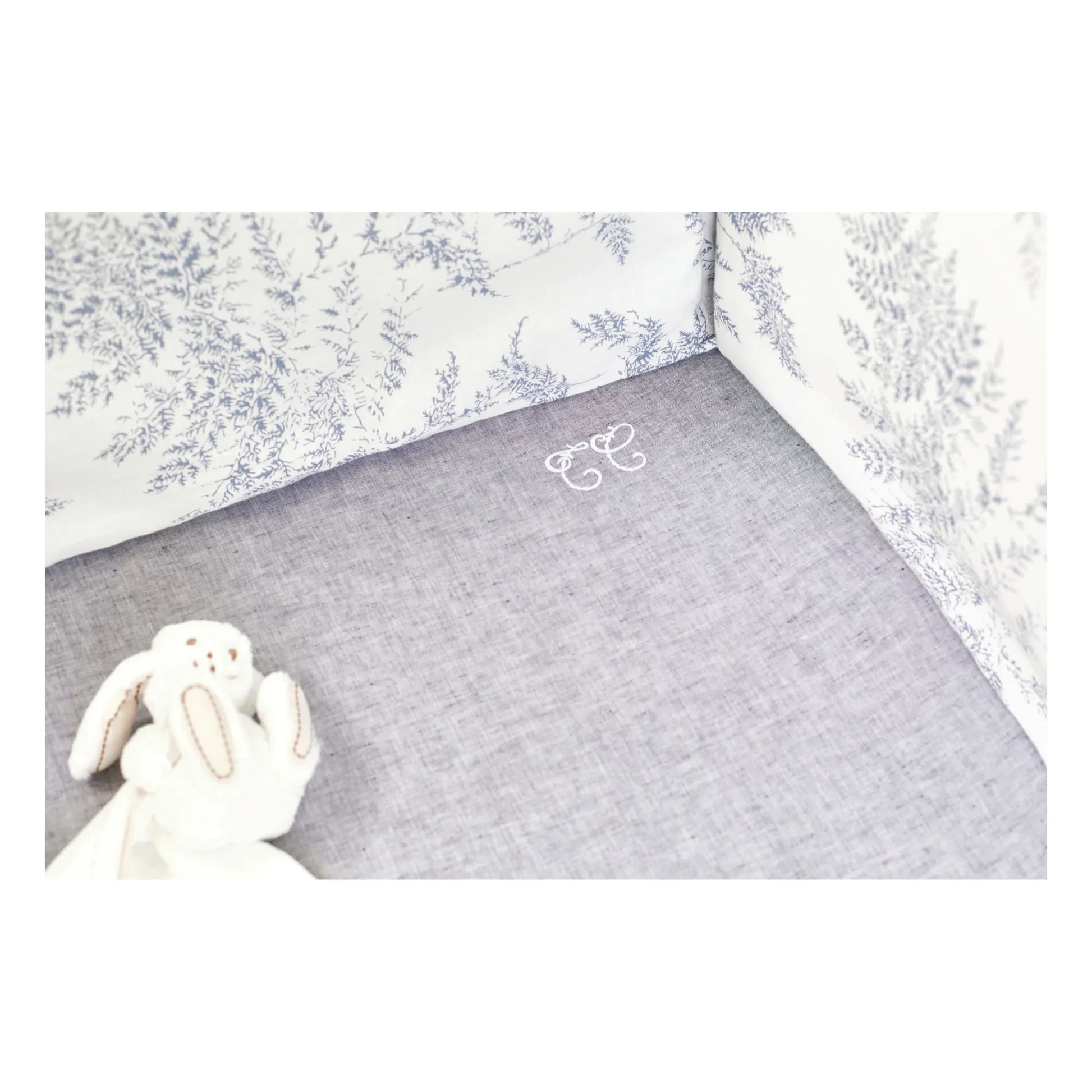 Tartine et Chocolat - Foliage Bed Bumper | Grey