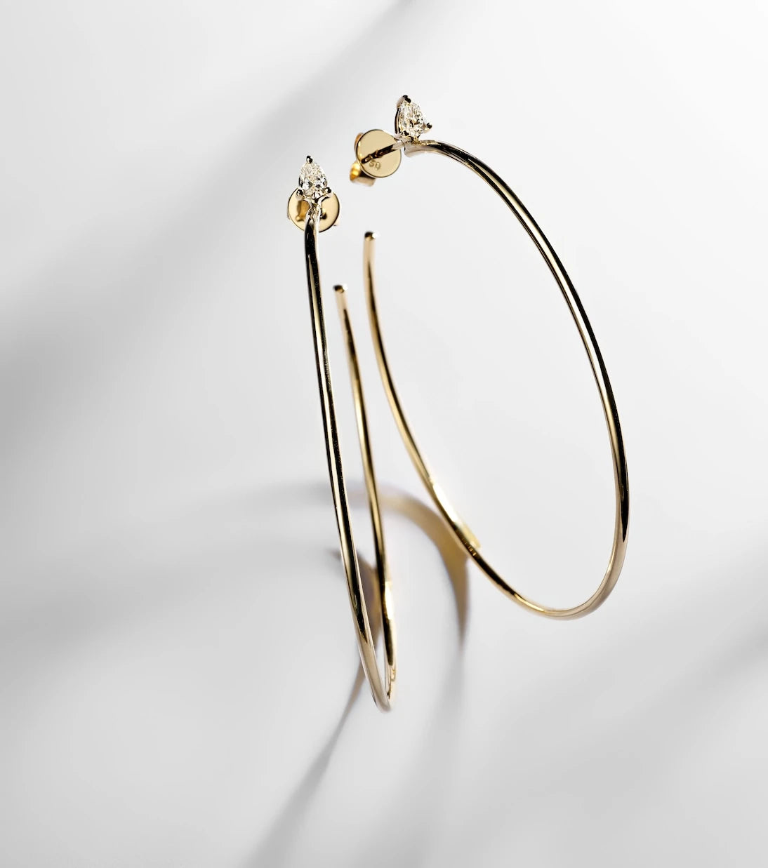 Anita Ko - 18kt gold hoop earrings with diamonds