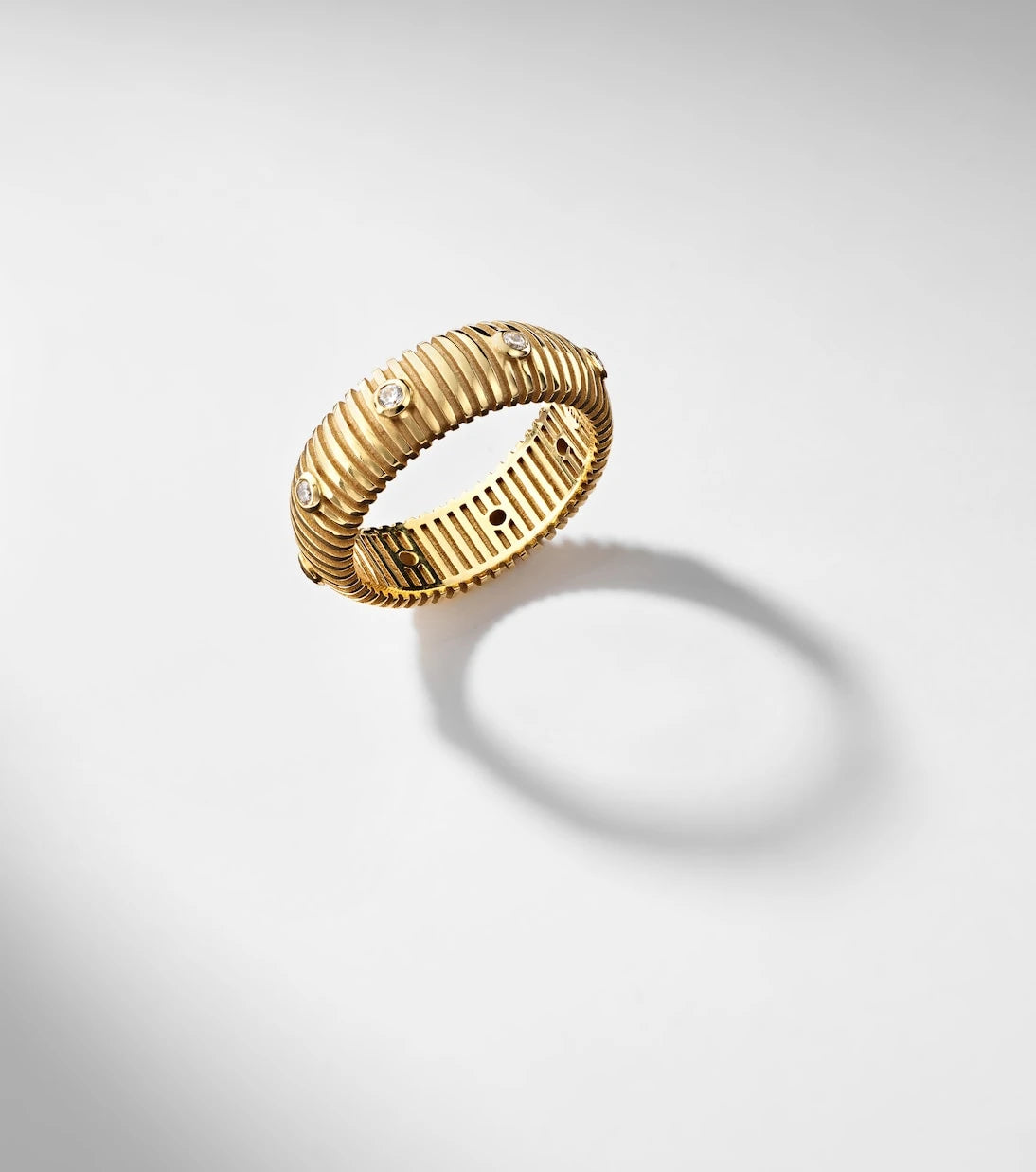Pamela Zamore - Clio Small 18kt gold ring with diamonds