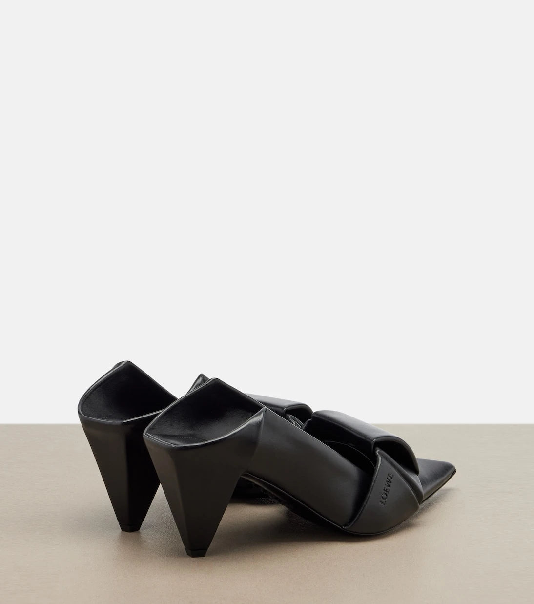 Loewe - حذاء ميولز أوريجامي الجلدي