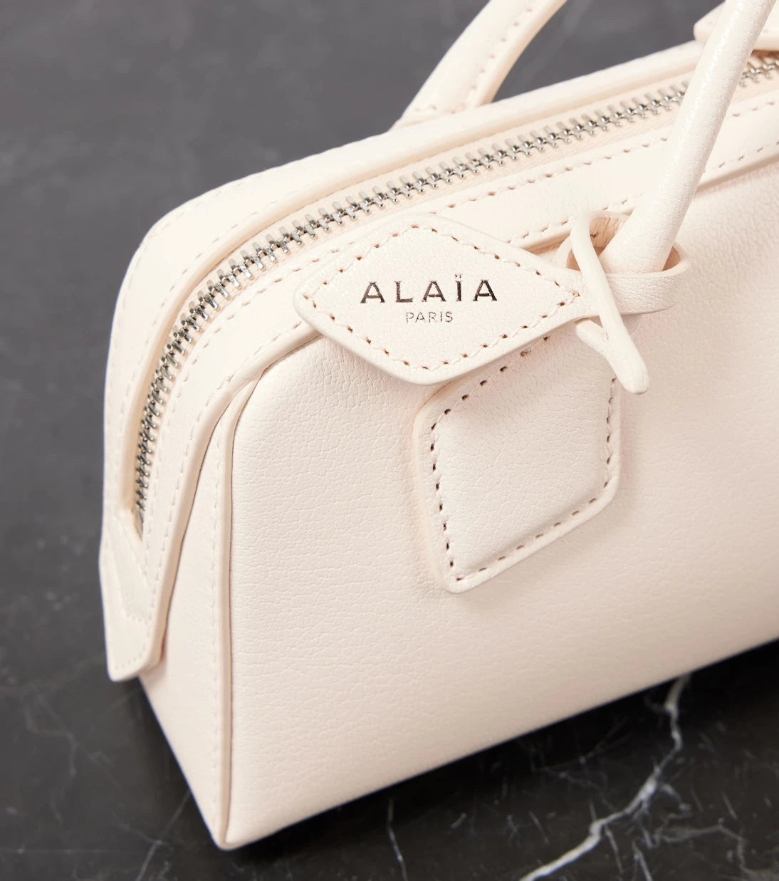 Alaïa - Le Teckel leather clutch