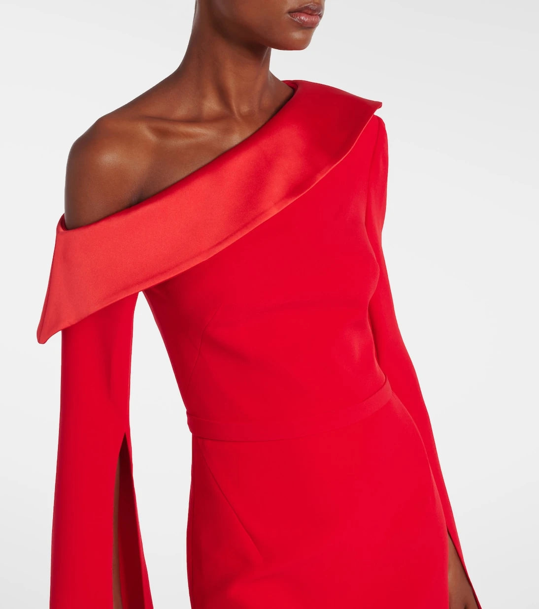 Safiyaa - Rinoa caped crépe gown