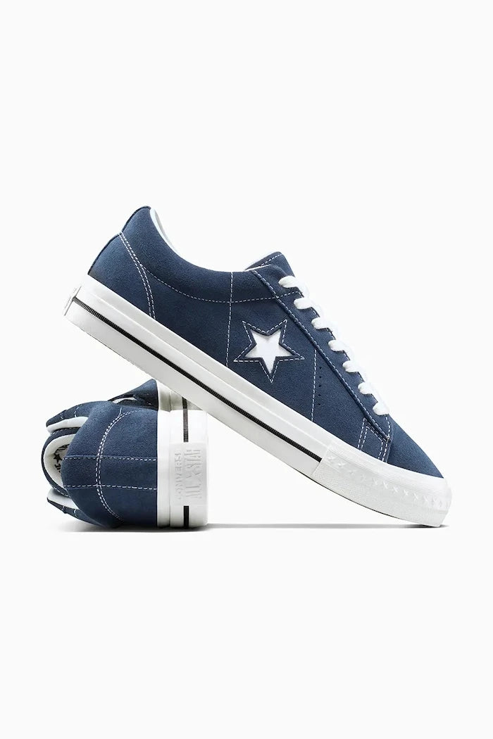 Велурени кецове Converse One Star 95
