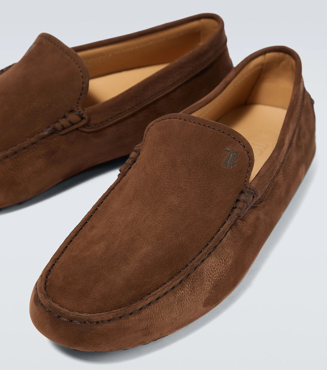 Tod's - حذاء قيادة غومينو من جلد الشامواه
