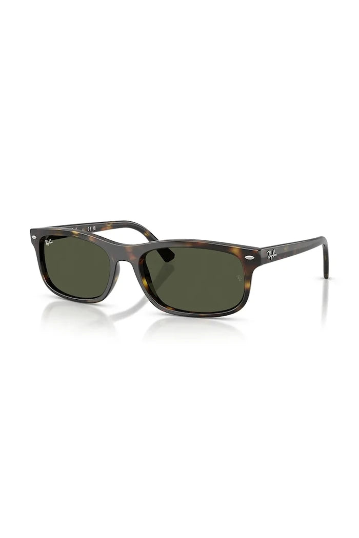 Ray-Ban güneş gözlüğü