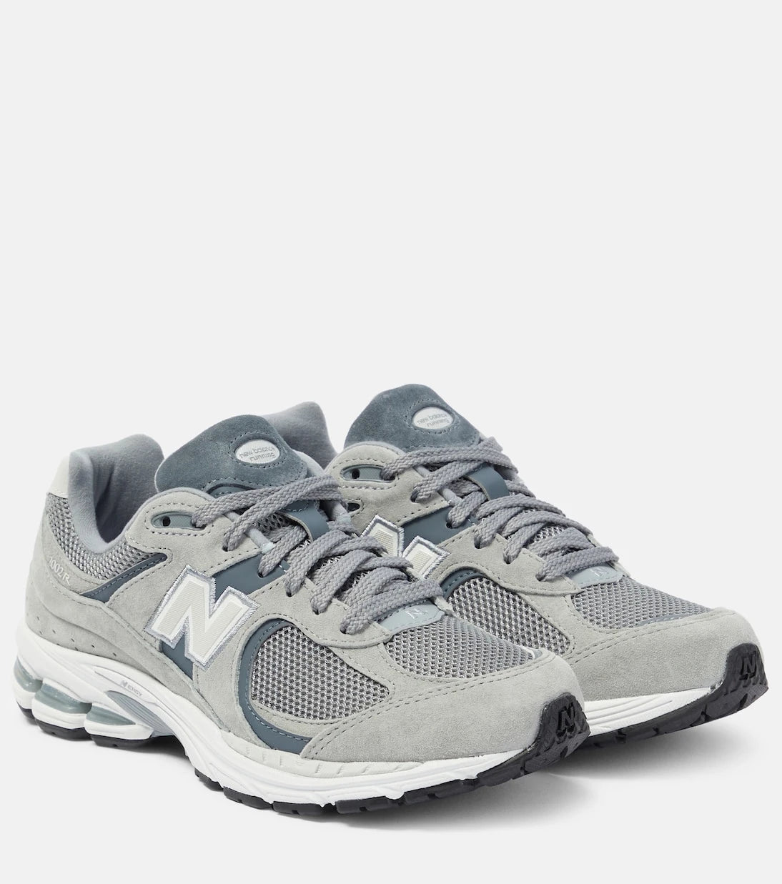 New Balance - حذاء رياضي 2002R من الشمواه