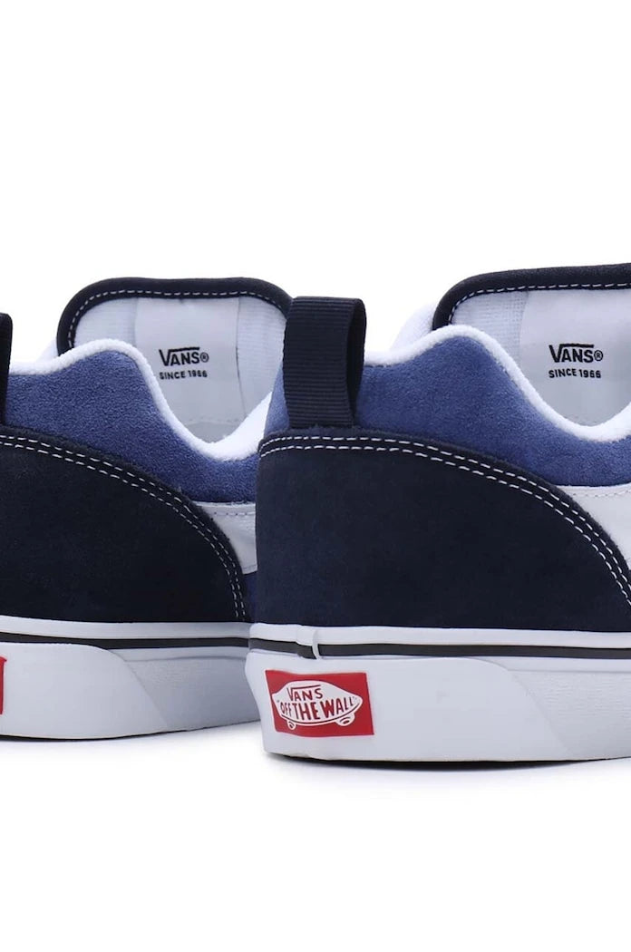 Велурени кецове Vans Knu Skool