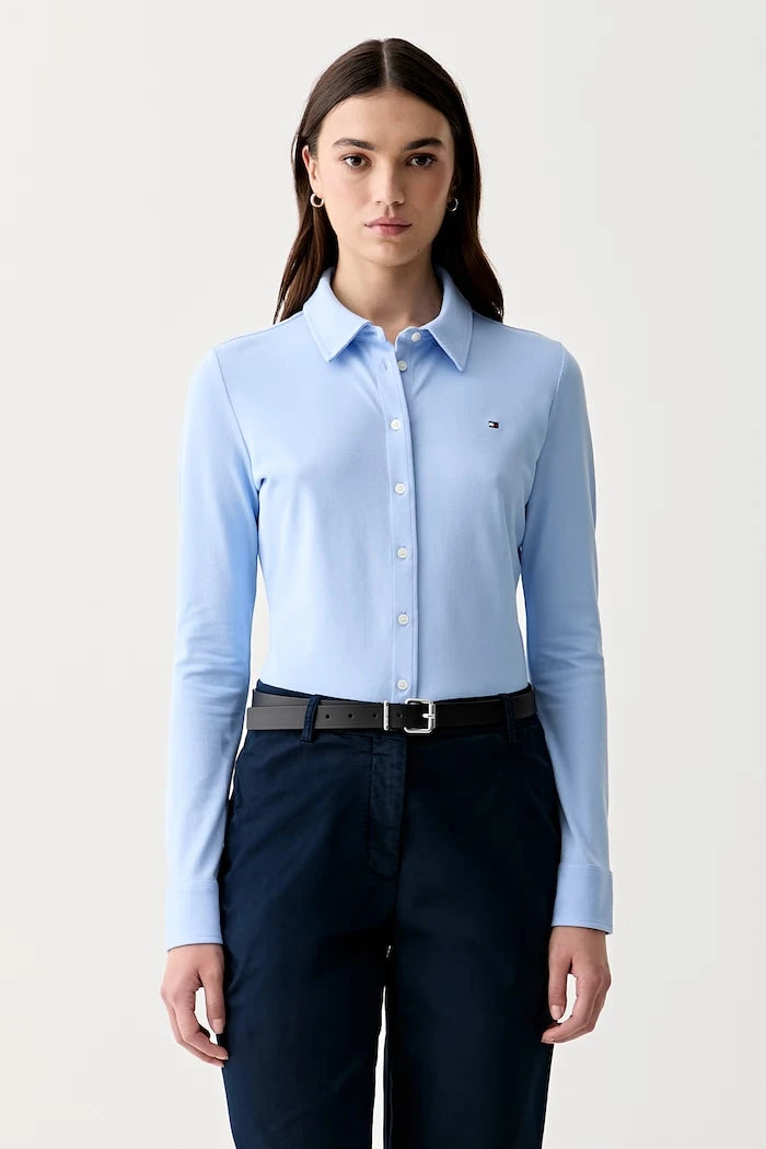 Tommy Hilfiger pamuk ve elastanlı kadın gömleği