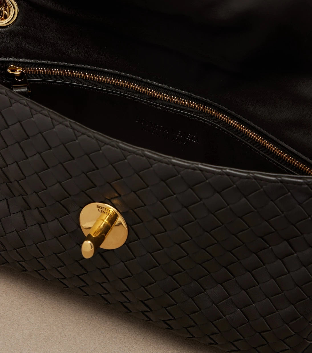 Bottega Veneta - Madison Medium leather shoulder bag