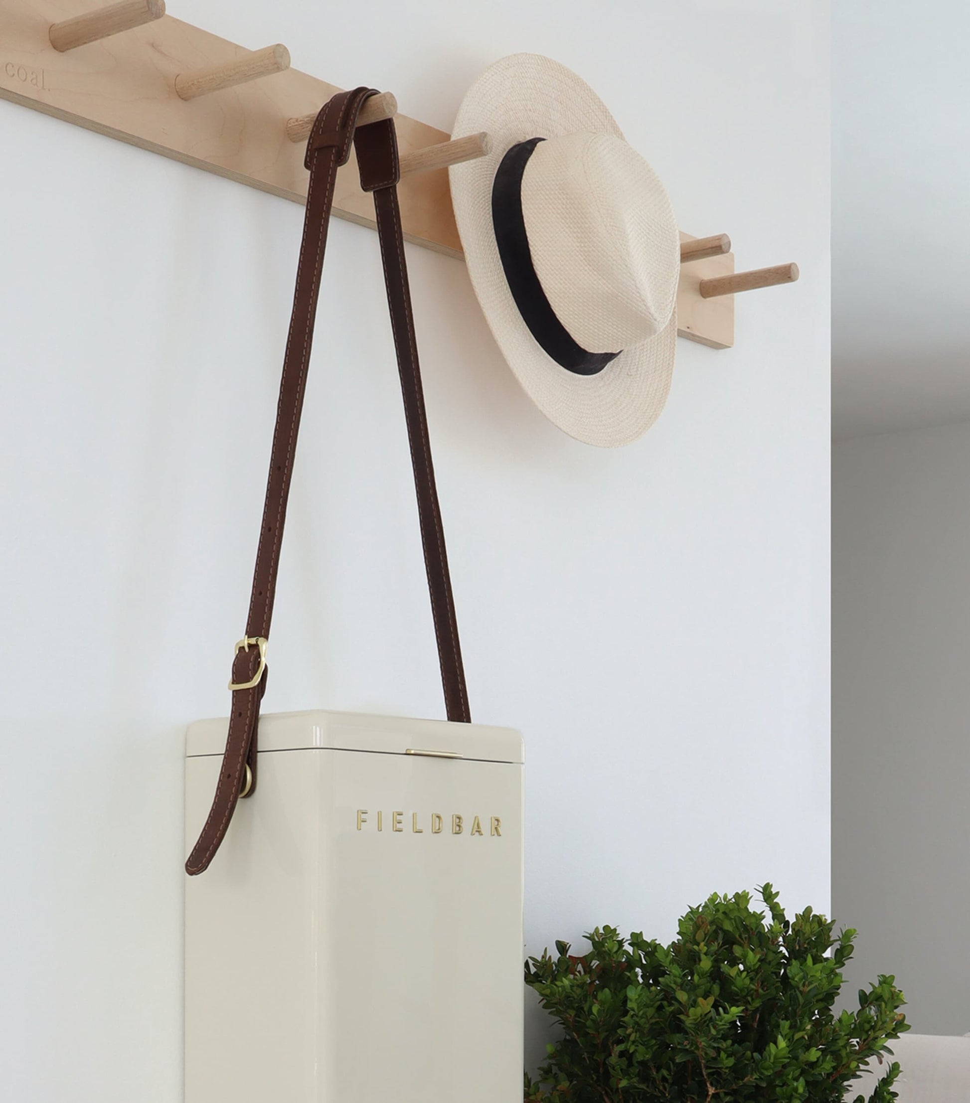 Fieldbar Drinks Box Cooler with Interchangeable Straps (10L)