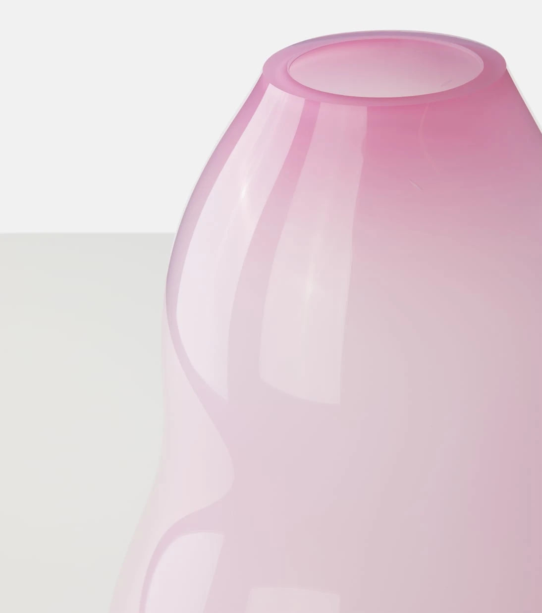 Alexa Lixfeld - Spin glass vase