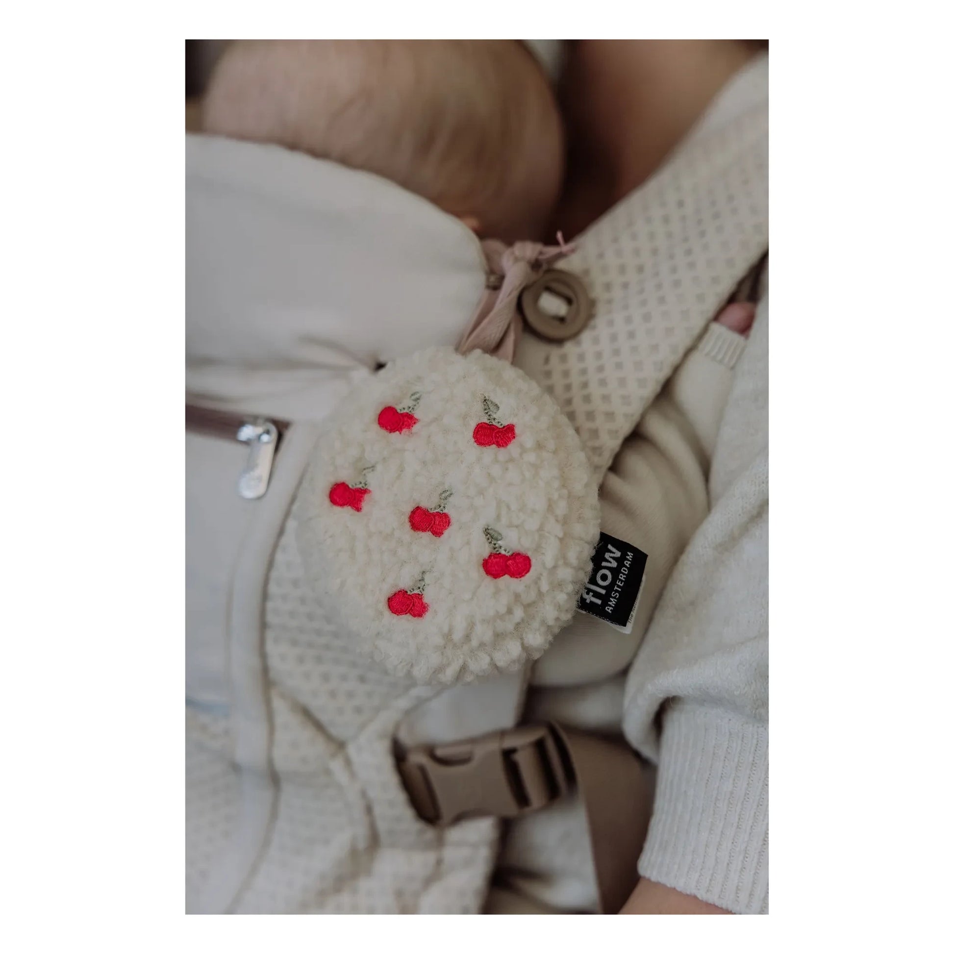 Flow - Cerises white noise nomad speaker