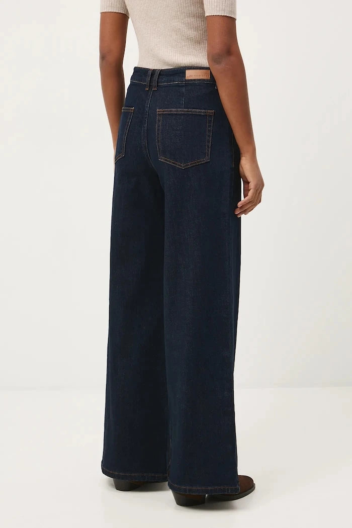 Medicine Jean