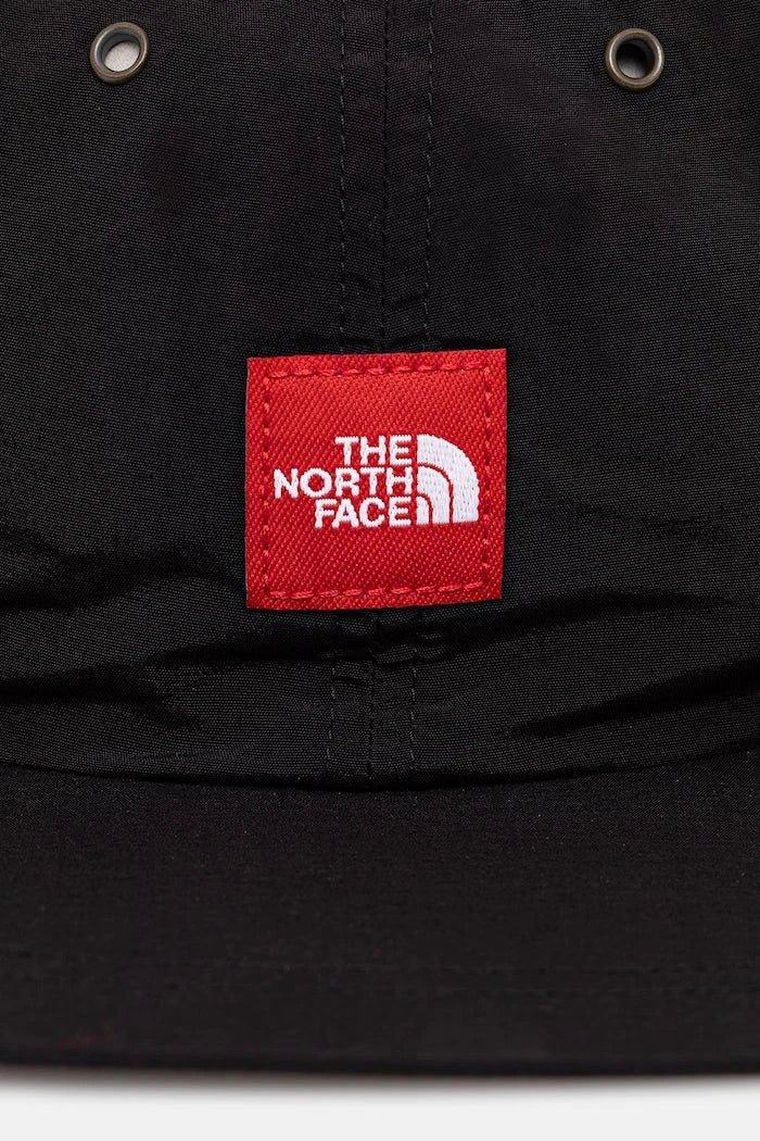 Шапка с козирка The North Face Redbox