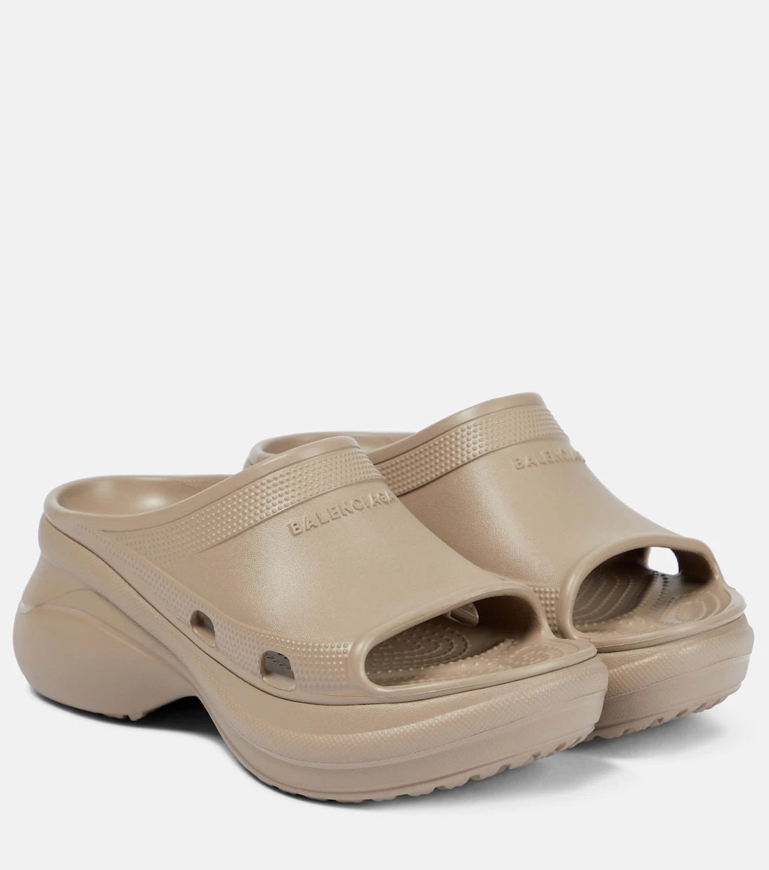 Balenciaga - شباشب Pool Crocs™ المطاطية