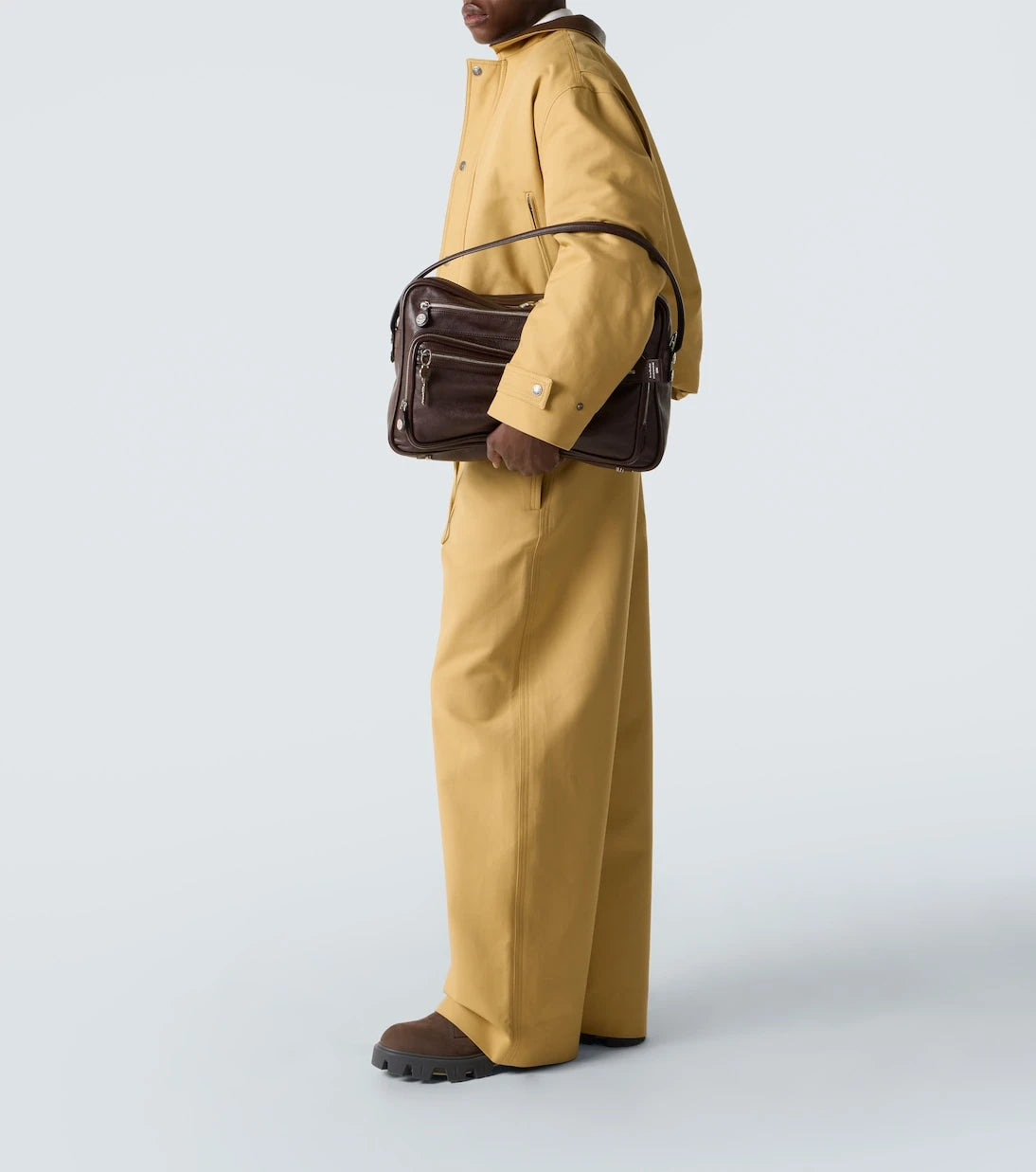 Acne Studios - حقيبة كتف كاميرو الجلدية