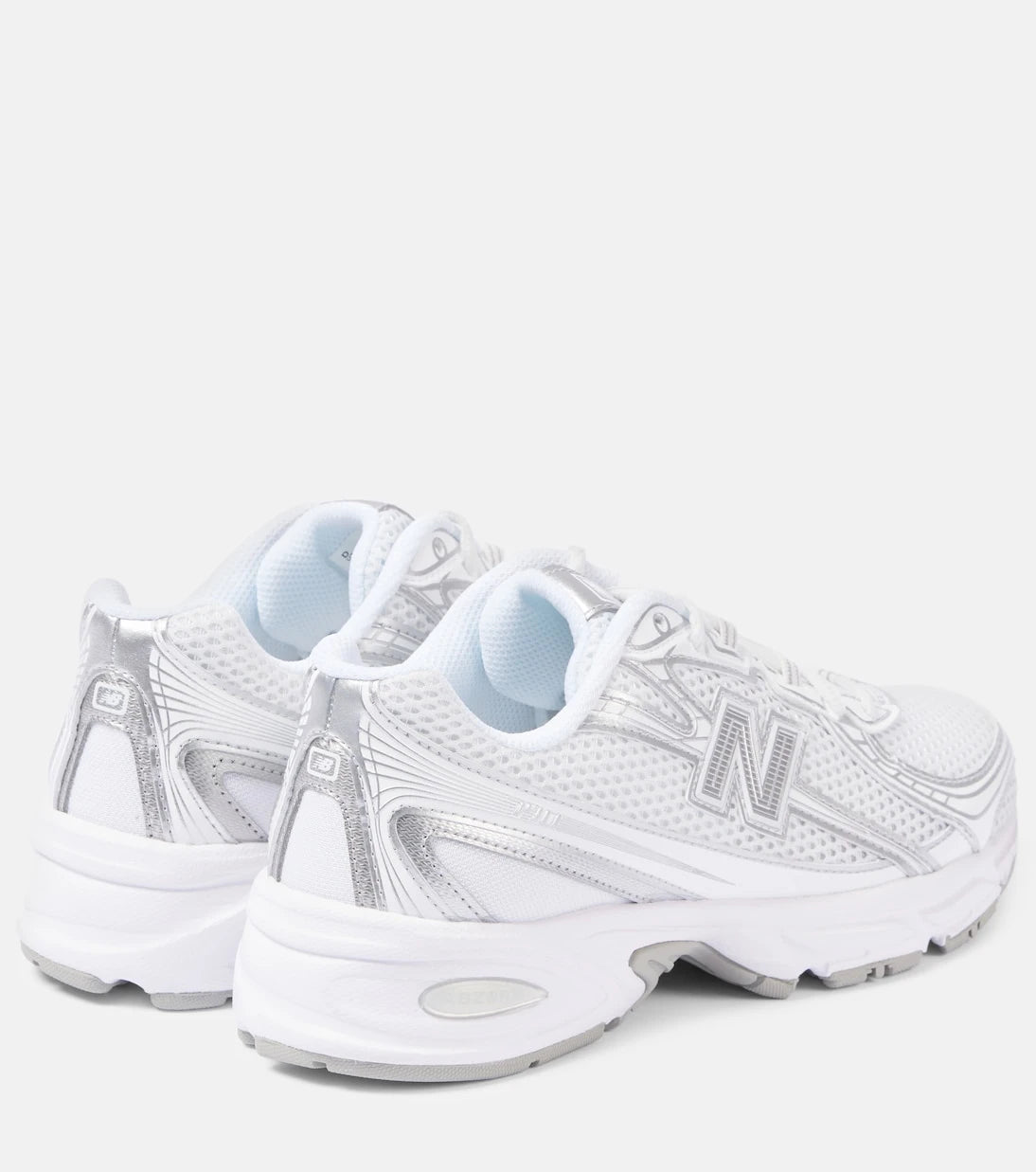 New Balance - أحذية جري 740