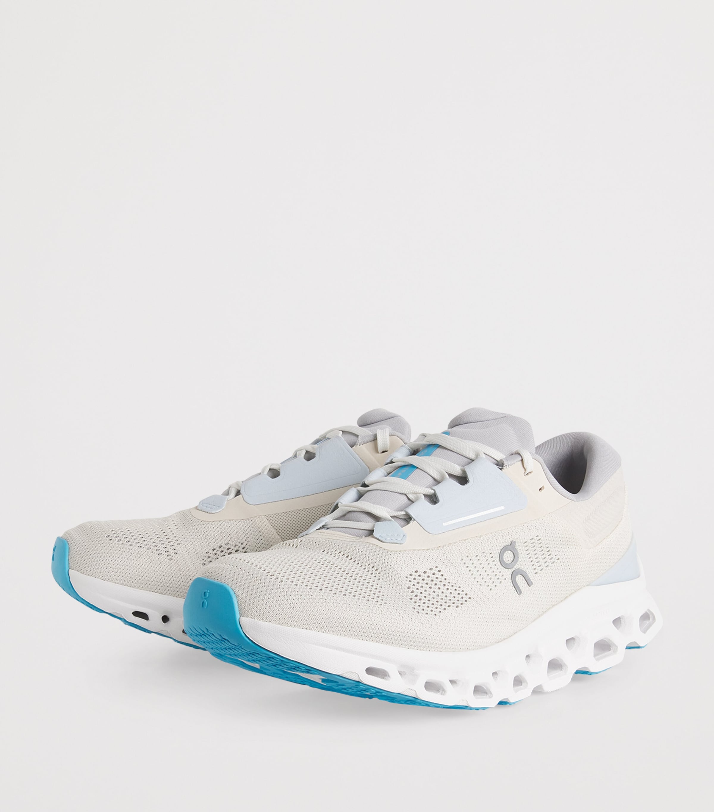 Multi Cloudstratus 3 Trainers
