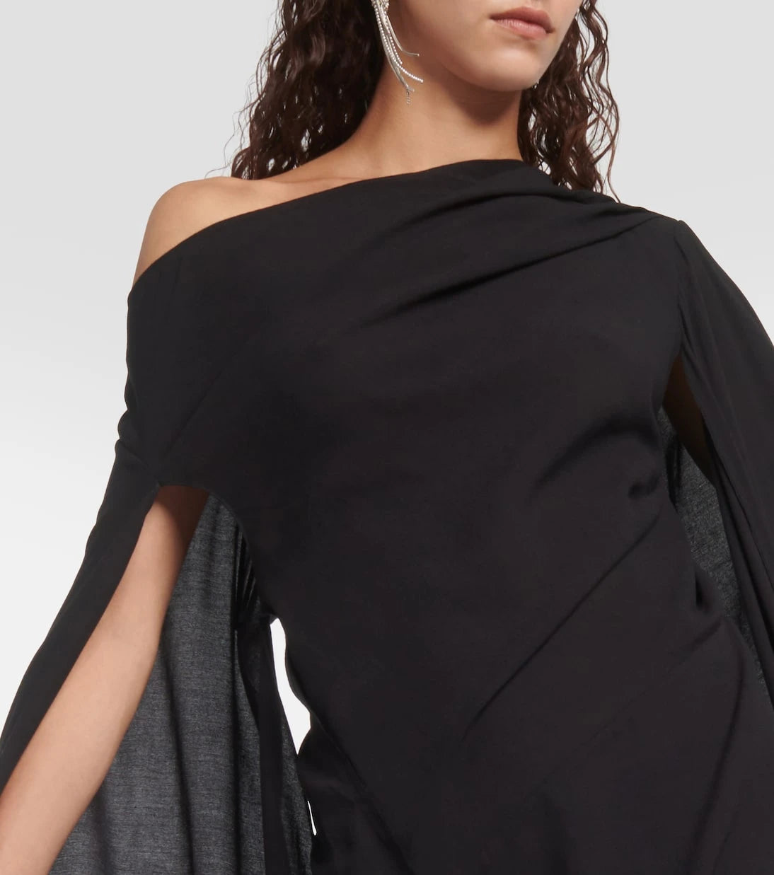 Acne Studios - فستان ميدي بتصميم غير متماثل ومنسدل
