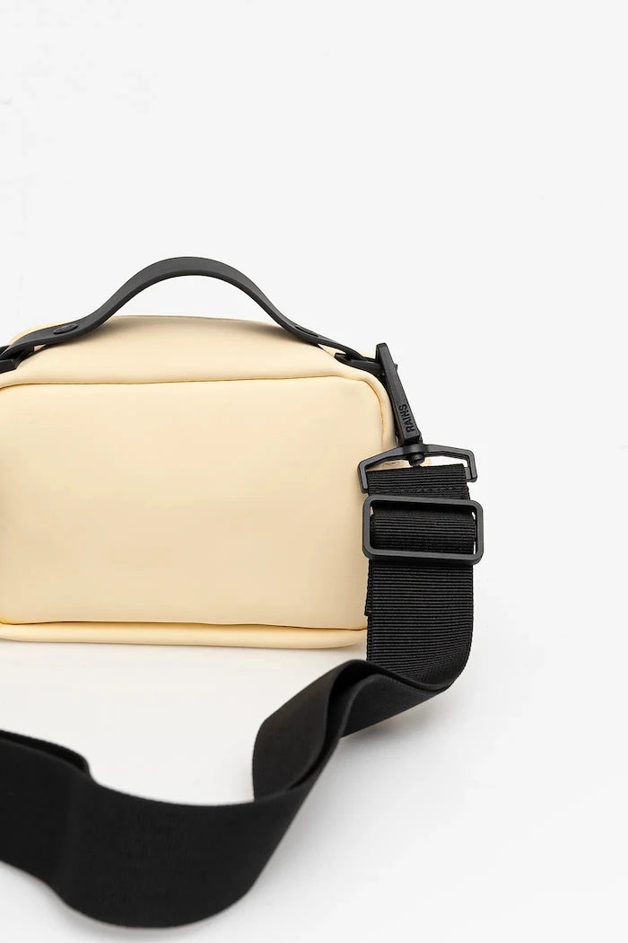 Чанта през рамо Rains Box Bag Micro W3