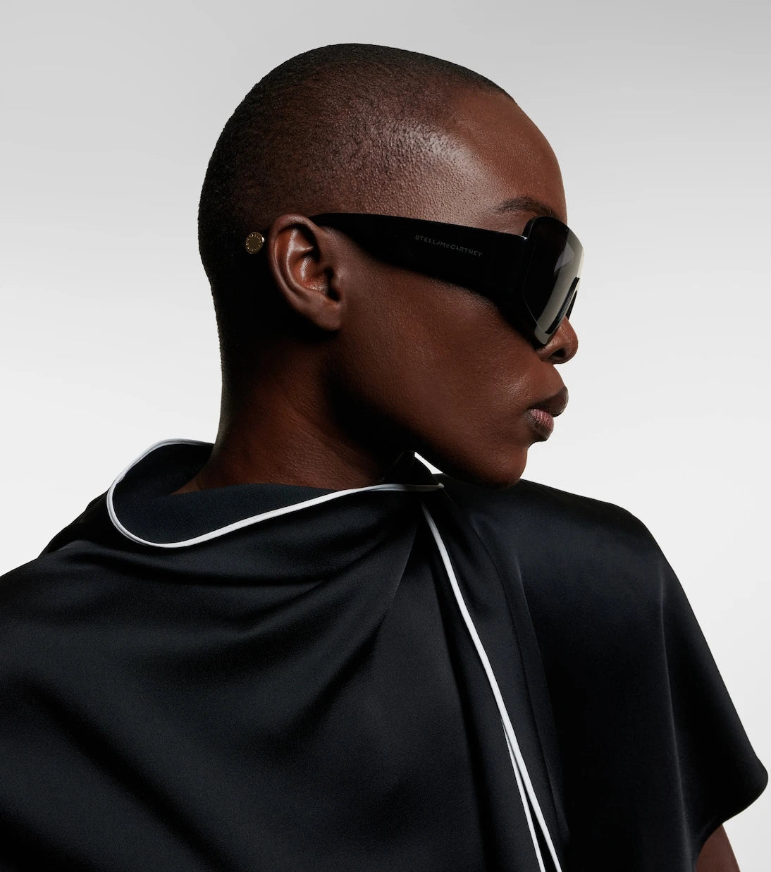 Stella McCartney - Logo flat-top sunglasses