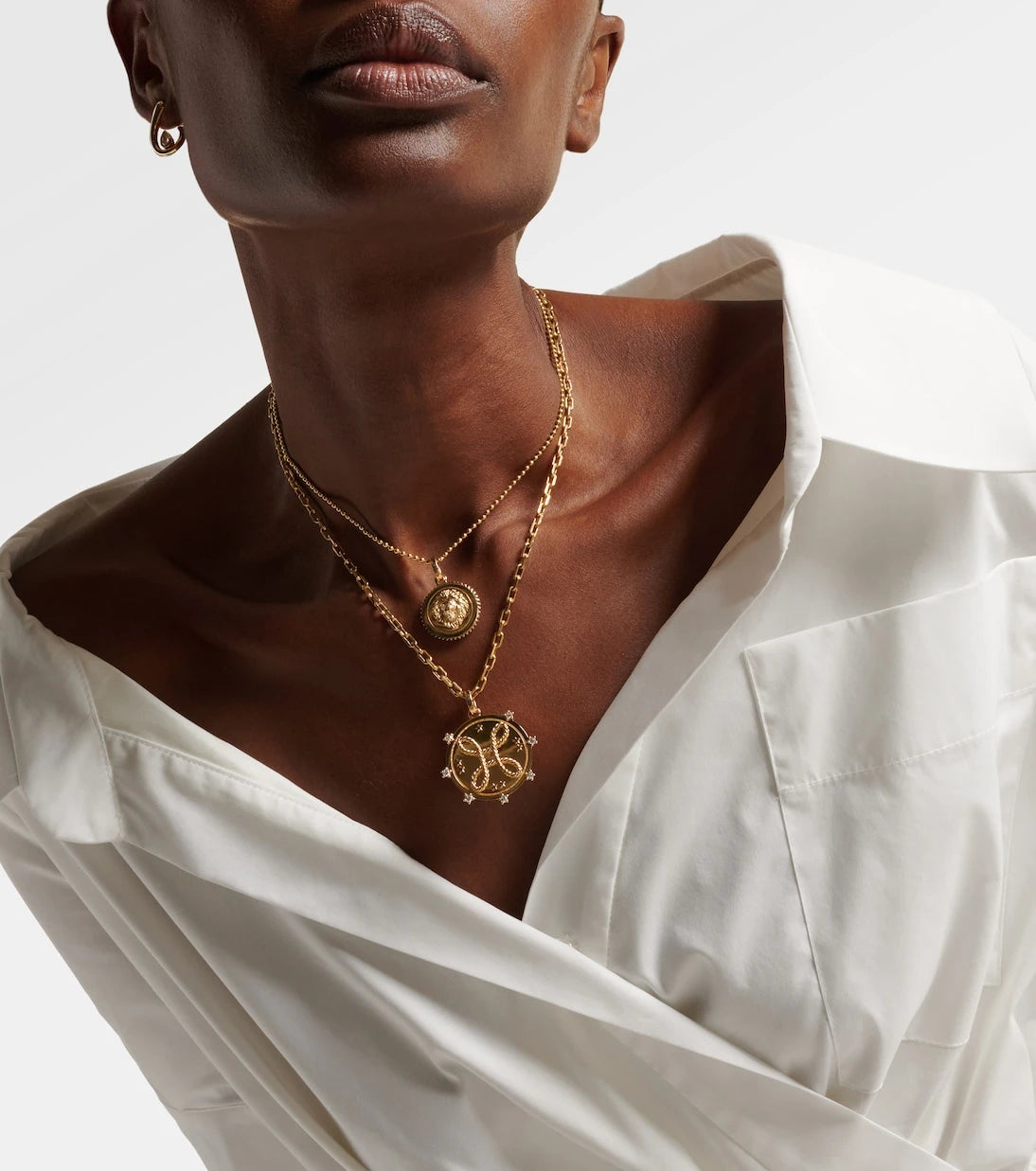 FoundRae - Strength Medium 18kt gold pendant with diamond