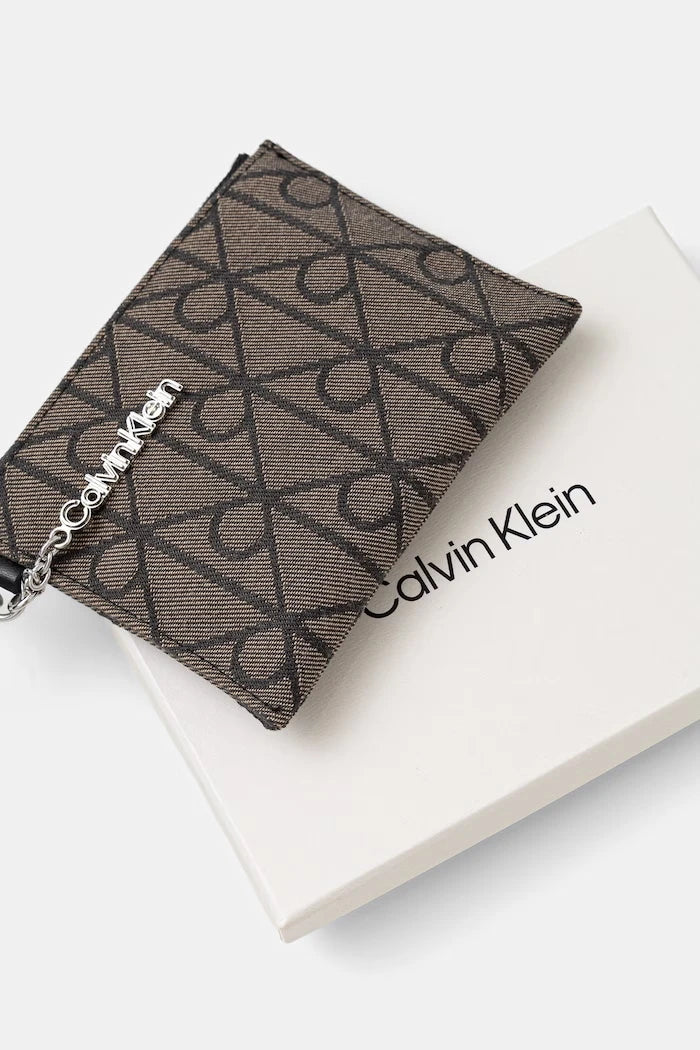Calvin Klein kadın cüzdanı
