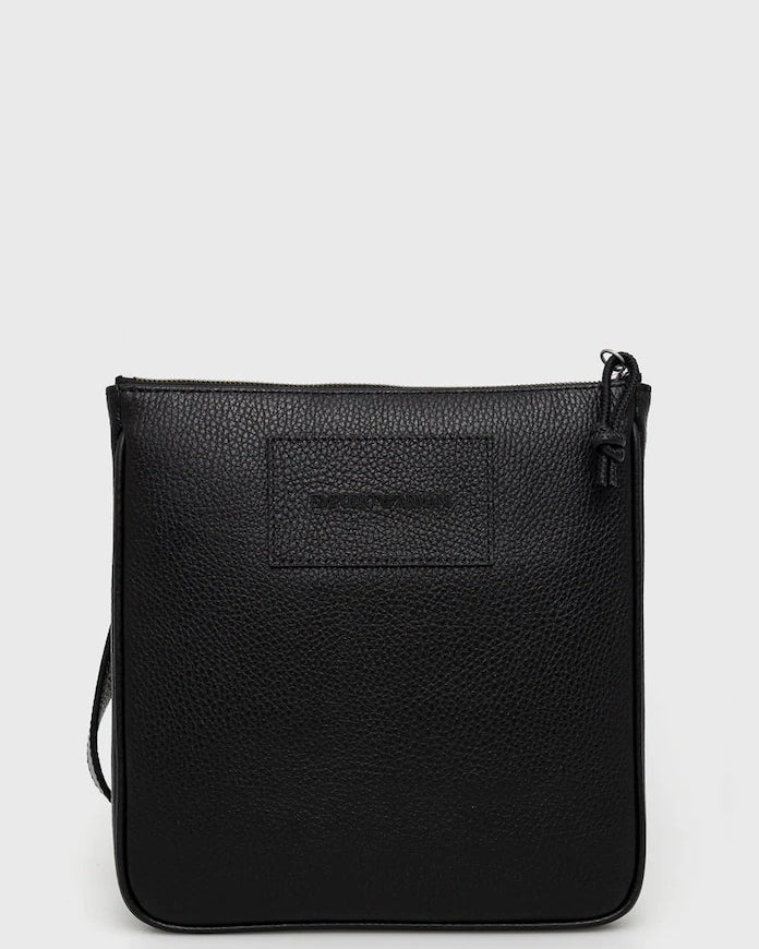 Emporio Armani Deri Omuz Çantası