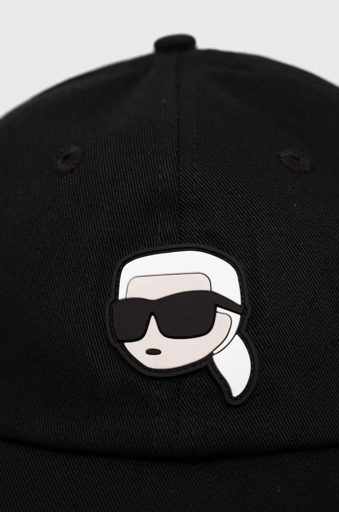 Памучна шапка с козирка Karl Lagerfeld