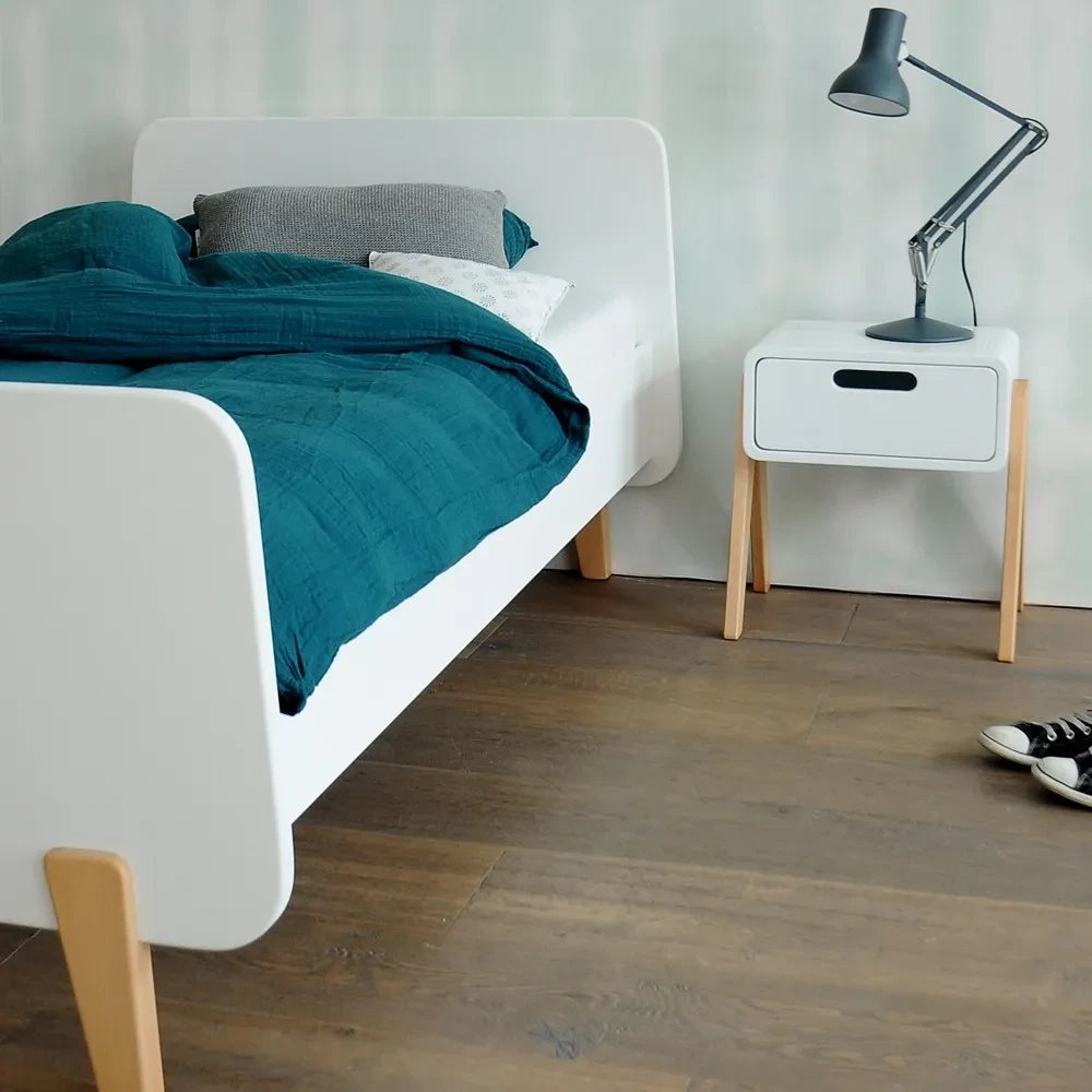 Laurette - Natural Wood MM Footed Bed | White