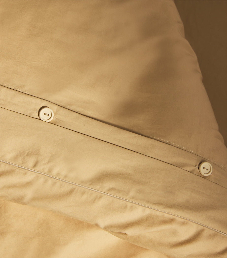 Harrods of London Chester Double Fitted Sheet (135cm x 190cm)