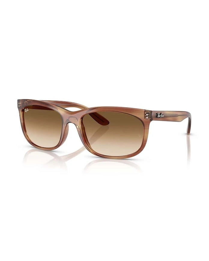 Ray-Ban güneş gözlüğü