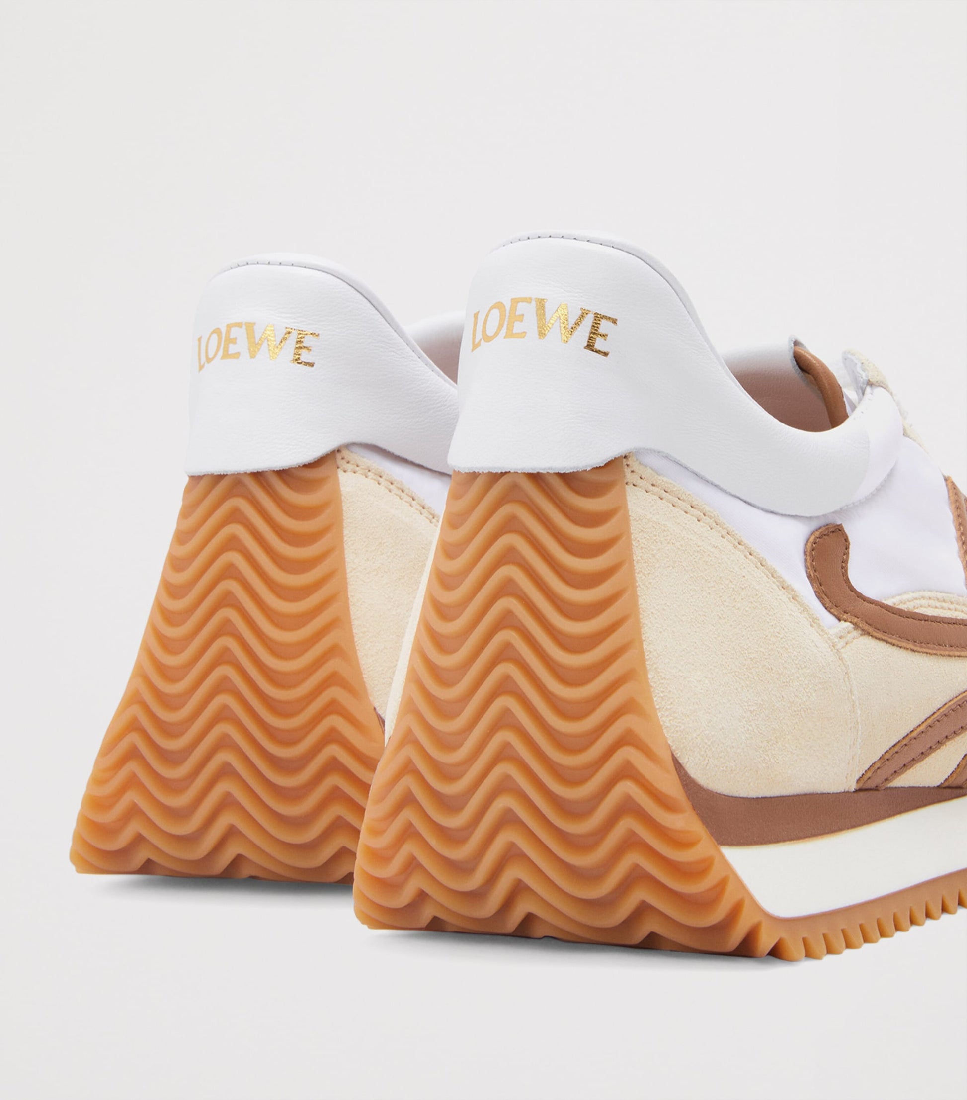 Brown Flow Runner 2.0 Sneakers