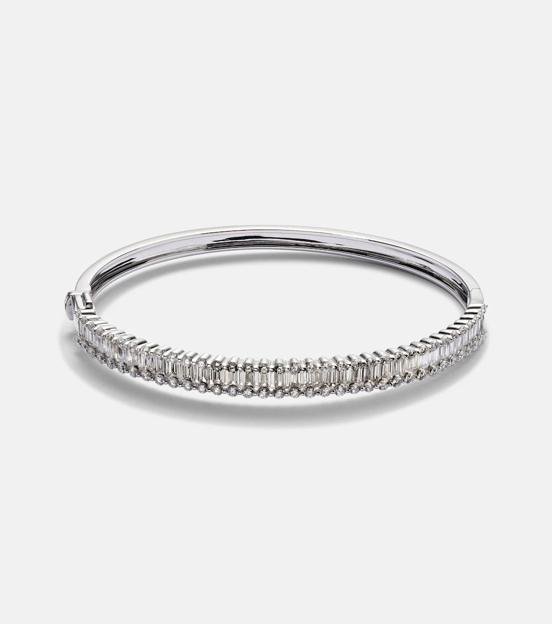Bucherer Fine Jewellery - 18kt white gold bangle with diamonds