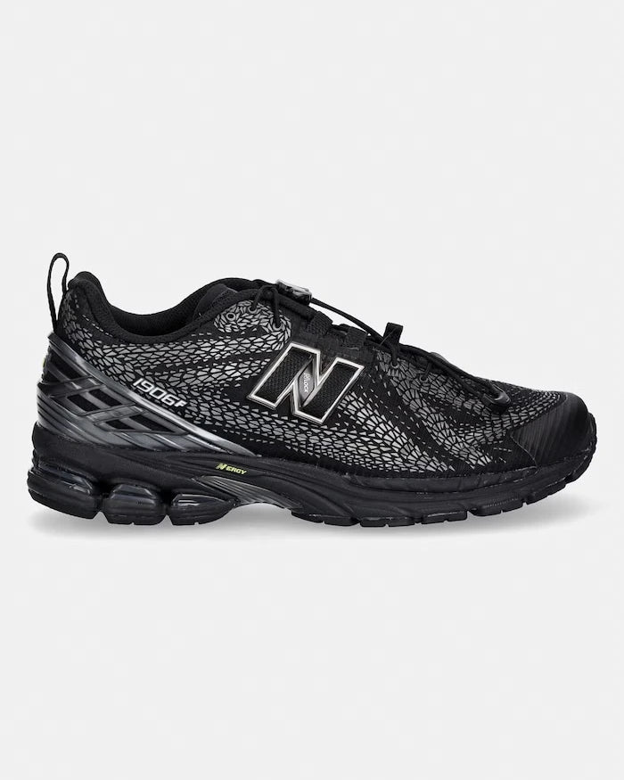 New Balance 1906 Sneakers